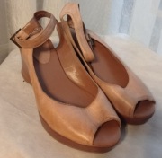 Buty letnie na koturnie roz. 37