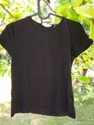 Czarna koszulka z krótkim rękawem