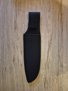 Materiałowy pokrowiec, pochwa na nóż.