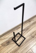 stabilny stojak na papier toaletowy