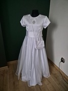 Piękna suknia komunijna