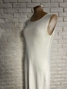 Kremowa sukienka z dzianiny Designe T Kreacjoni