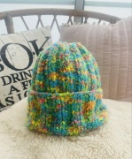 Czapka zrobiona na drutach