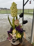 Wiosenna kompozycja z silikonowymi tulipanami. Dzień Babci. Dzień Dziadka