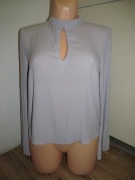 Przewiewna bluzka z długim rękawem i wyciętą "łezką"