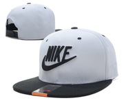 CZAPKA SNAPBACK NIKE BIAŁA