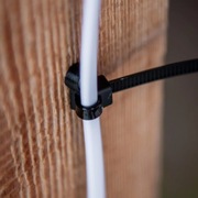 Uchwyt, mocowanie do przewodów i kabli