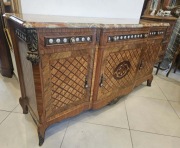 Komoda drewniana z marmurowym blatem 