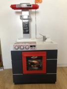 Sprzedam zabawkową kuchnie dla dzieci + garnki i sztućce, stan bdb.