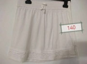 Spódniczka biała z koronką