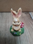 Mała figurka zajączka 