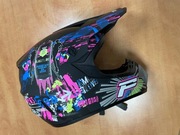 KASK CROSSOWY W ROZMIARZE XL Z GRAFIKĄ