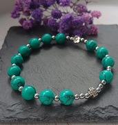 Bransoletka różaniec – zielony howlit 