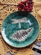Ceramiczny talerzyk, podstawka ważka i paproć,rękodzieło 
