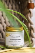 Ręcznie robiona świeca sojowa o zapachu świeżej trawy cytrynowej!