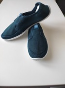 Używane męskie buty do wody