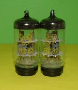 ECC 82 RFT 2 x ECC82 / 12AU7 NOS