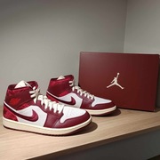 WMNS Air Jordan 1 Mid SE r. 44,5 (29 cm) DZ2820 601 Team Red