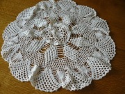 Ręcznie robiona na szydełku handmade serweta nowa biała średnica 42 cm