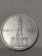 5 marek w srebrze z datą 1933 z 1934r.  A