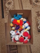 Karton maskotek dla dzieci