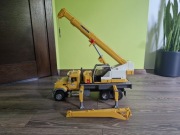 Bruder 02818 Ciężarówka Mack Granite z dźwigiem Liebherr