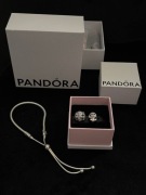 Bransoletka PANDORA +2 charmsy