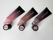 Balsam do ust od firmy Younique 