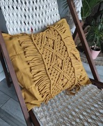 Poszewka ze sznurka makrama