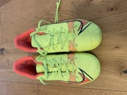 Żółte halówki NIKE