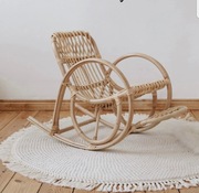 Fotel bujany dziecięcy rattanowy - Unikat