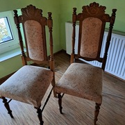 eleganckie krzesła dębowe tapicerowane