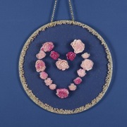 Obraz okrągły z motywem serca w żywicy 30x30