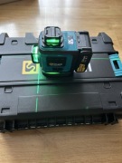 Laser krzyżowy 16 liniowy samopoziomujący poziomica GISAM