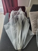 Krótki biały welon 