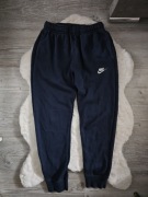 Spodnie dresowe Nike Swoosh Rozmiar S Granatowe Dres Dresy Nike tech
