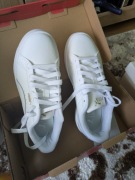 Buty firmy Puma damskie, nowe, rozmiar 38.