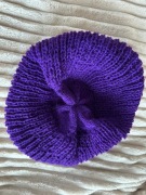 Czapka wykonana na drutach z bawełny dzianinowej 