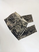 Spodnie beżowo czarne damskie ala skóra Mac Carrie proste 34