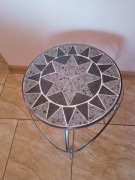 Stolik z mozaiką
