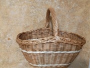 Koszyk wiklinowy garbaty