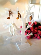 Drewniany stojaczek na biżuterię drzewko prezent ekspozytor walentynki