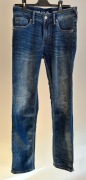 Granatowe jeansy