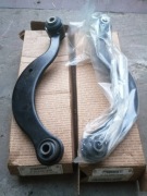 Wahacz tylny poprzeczny Auris 2006- Avensis T27 