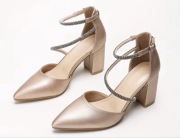 Eleganckie damskie buty na wysokim obcasie złote kryształki
