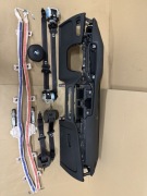 Deska Konsola HUD G87 G42 pasy bezpieczeństwa poduszki kurtyny tablet 2023r