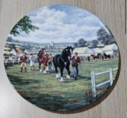 ROYAL DOULTON Talerz ozdobny porcelanowy w pudełku Certyfikat wieś konie