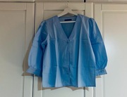 Bluzka Mohito z dekoltem V i bufiastymi rękawami – rozmiar S