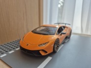 Lamborghini Huracan Performante 1/24 Bburago pomarańczowy metallic