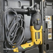 Młotowiertarka udarowo-obrotowa SDS-Plus DeWALT D25013-QS.